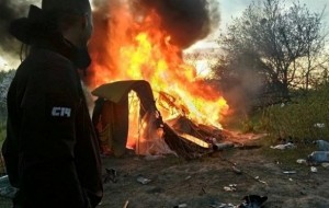 Националисты на Лысой горе сожгли циганский табор