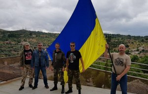 Украинцы в Испании продолжили международную акцию «Об’єднані прапором»