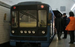 В Киеве два подростка прыгнули под метро
