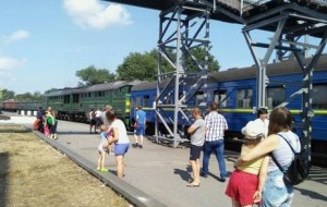 Из-за неосторожности железнодорожников пострадали 26 людей, ехавших на отдых