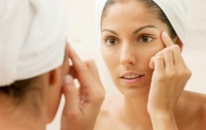 Aesthetic Cosmetology о 10 причинах появления ранних морщин