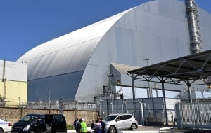 Над четвертым реактором в Чернобыле возведена защитная арка