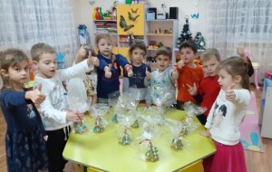 В ПДНЗ «Планета дитинства» пройшов майстер клас  по виготовленню ялинки з печива