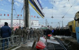  Через протести на ринку “Барабашово” постраждали люди.