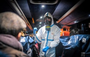 Пасажирів рейсу Мілан-Київ перевіряють на наявність вірусу