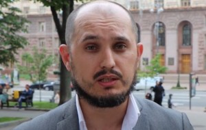 Бригадир Сергій  з приводу рейдерського захоплення  кінотеатру «Київ»